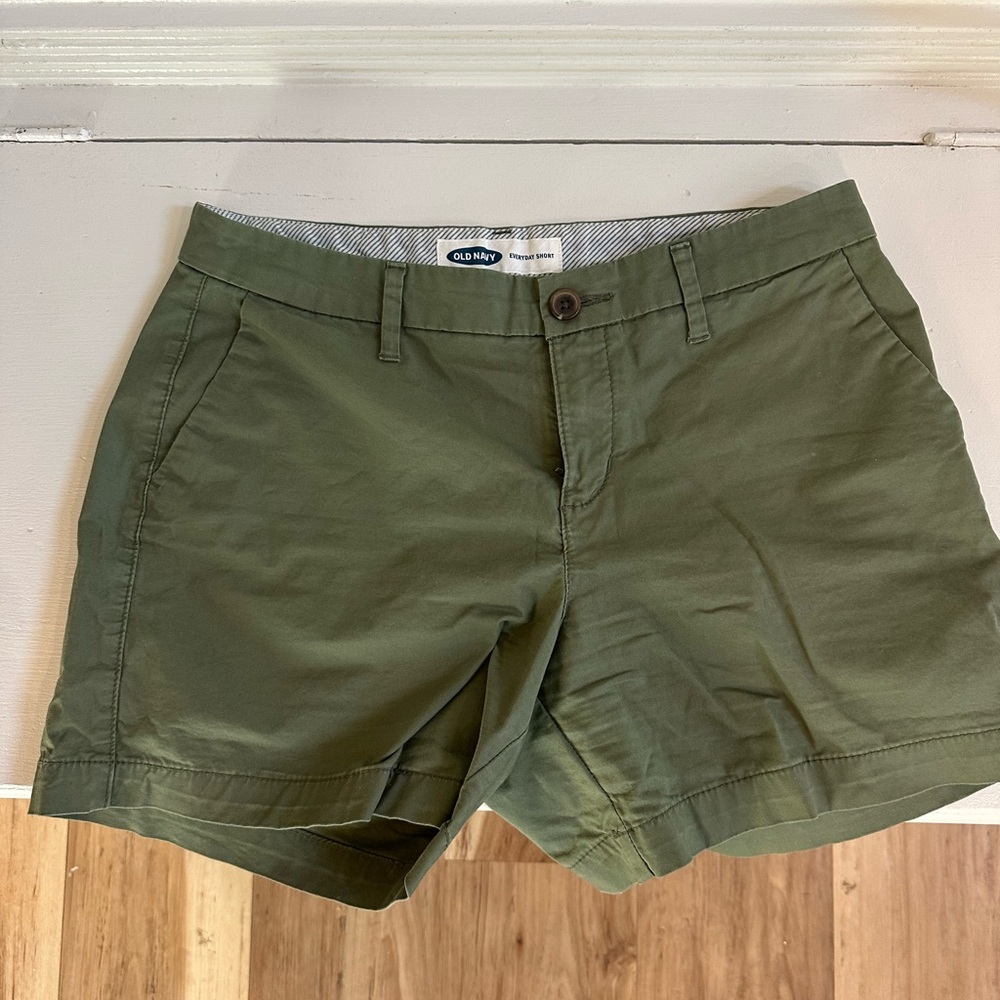 Old Navy Women's Olive Green Bermudas